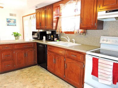 1719 W Bangor Rd, Bangor, PA 18013 - photo 6