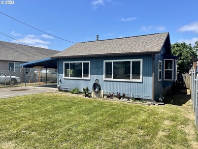 808 A St, Myrtle Point, OR 97458 - photo 5