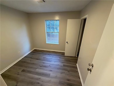 1744 Vauxhall Dr, Lithonia, GA 30058 - photo 4