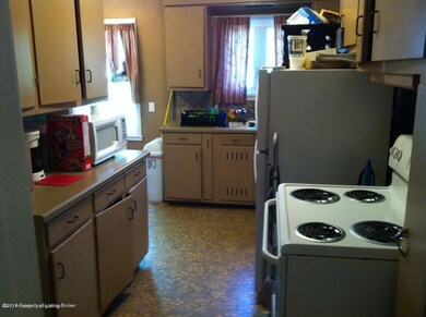 26 11th St W kitchen