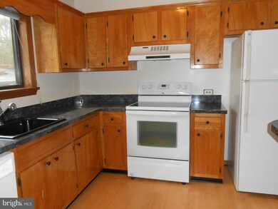 23374 Black Oak Ct, California, MD 20619 - photo 3