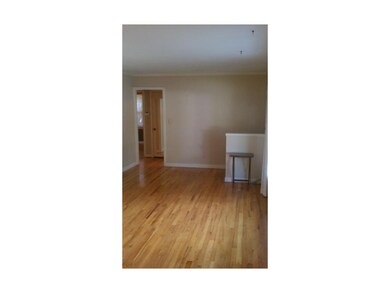 Looking toward the bedrooms