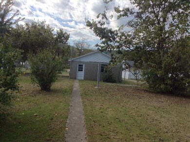 137 N Main St, Sugar Grove, OH 43155 - photo 5