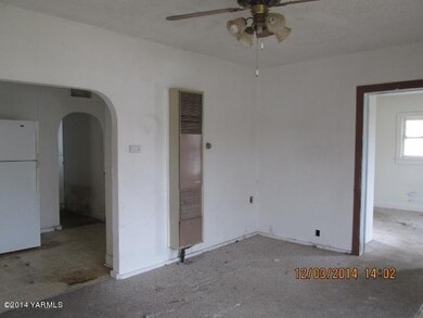 Living room area 6