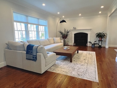 31 Donna Rd, Newton Center, MA 02459 - photo 2