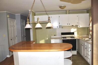 692 N Walnut St, Logan, OH 43138 - photo 4