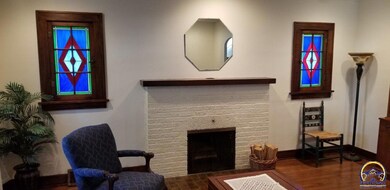 1414 SW Campbell Ave unit 600 sw Van Buren, Topeka, KS 66604 - photo 6