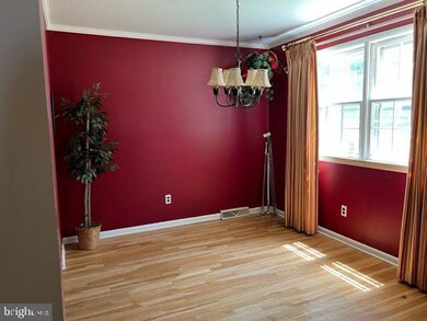 802 S Garfield St, Kennett Square, PA 19348 - photo 5