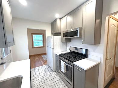 2443 Shrewsbury Rd, Columbus, OH 43221 - photo 7