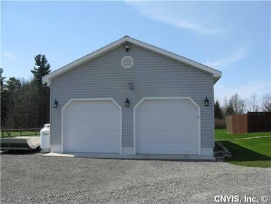 Parking Lot/Garage