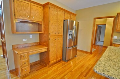 522 Danbury Dr unit 4, Oswego, IL 60543 - photo 7