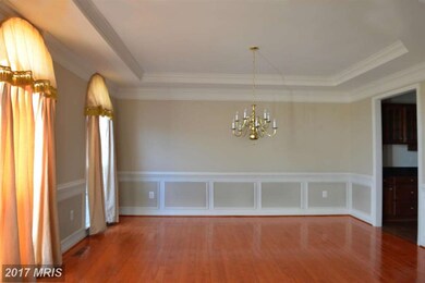 42245 Providence Ridge Dr, Chantilly, VA 20152 - photo 5