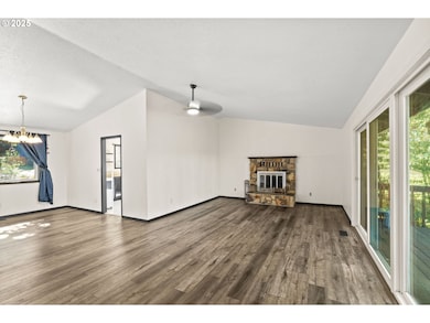 1895 W 28th Ave, Eugene, OR 97405 - photo 7