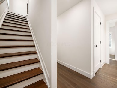 005__N 2015 102 W 5th Ave 003