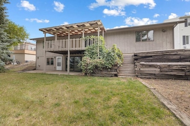 1412 11th St SW, Minot, ND 58701 - photo 3