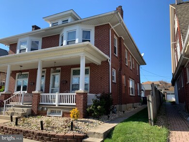 2227 Noble St, Reading, PA 19609 - photo 5