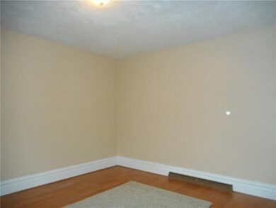 Big Living Room With Ample Wall Space