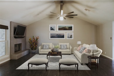 2725 La Mesa St, Bay City, TX 77414 - photo 6