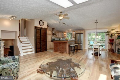 3008 Gatepost Ln, Herndon, VA 20171 - photo 3