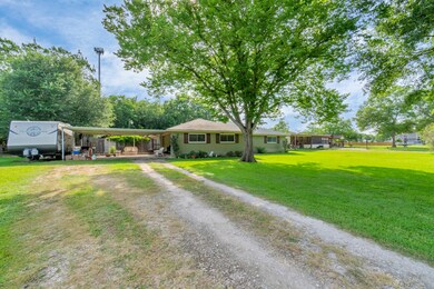 20083 Britt Oaks Dr, Alvin, TX 77511 - photo 7