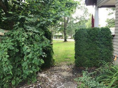 8 Puritan Rd, Buzzards Bay, MA 02532 - photo 3