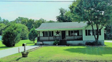 1018 Oakley Ave, Roanoke Rapids, NC 27870 - photo 2