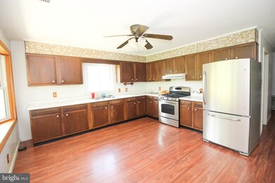 223 Frogtown Ln, Edinburg, VA 22824 - photo 4
