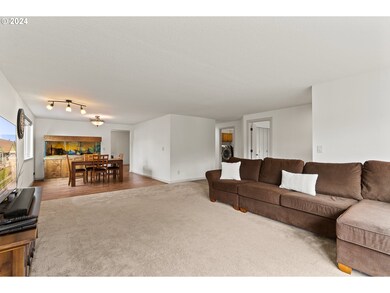 Living Room/Dining Room