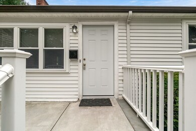 542 Trapelo Rd, Waltham, MA 02452 - photo 5