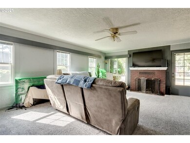 3028 Oak St, Longview, WA 98632 - photo 4