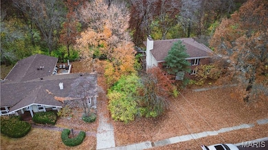 12135 Mignon Dr, Spanish Lake Township, MO 63033 - photo 3