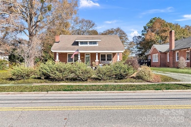 113 Marion St, Clover, SC 29710 - photo 2