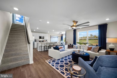 258 Eclipse St, Charles Town, WV 25414 - photo 4