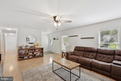 1069 Hearthstone Rd, Lancaster, PA 17603 - photo 5