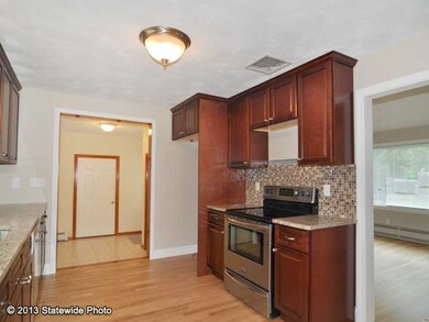 70 Firglade Dr, Cranston, RI 02920 - photo 6