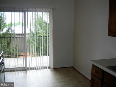 500 Chapel Ct unit 317, Walkersville, MD 21793 - photo 4