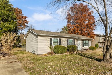 425 Meadow Dr, Troy, IL 62294 - photo 2