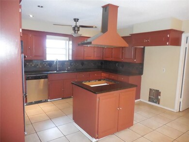 12013 Camelot Ct, Oklahoma City, OK 73120 - photo 7