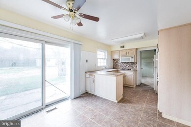 12645 Heming Ln, Bowie, MD 20716 - photo 4