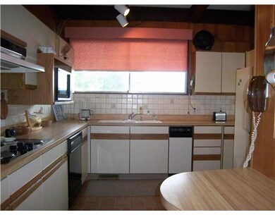 3 Touisset Rd, Warren, RI 02885 - photo 5