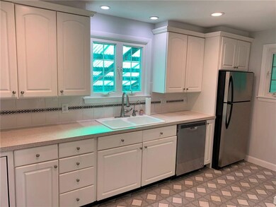 29 Freeborn St, Newport, RI 02840 - photo 5