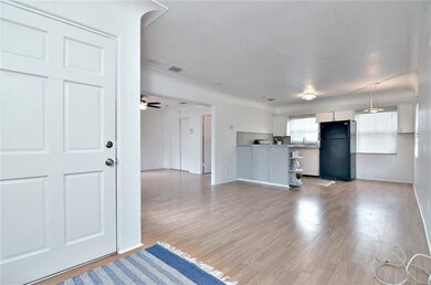 1119 14th St N, Saint Petersburg, FL 33705 - photo 3