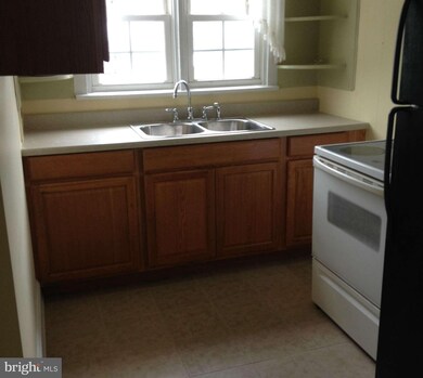 150 Third St unit 6, Chambersburg, PA 17201 - photo 2