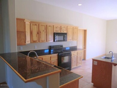 OPEN EAT IN KITCHEN