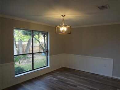 1713 Saxon Dr, Bedford, TX 76021 - photo 4