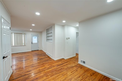 10 Gerhard Rd, Plainview, NY 11803 - photo 3