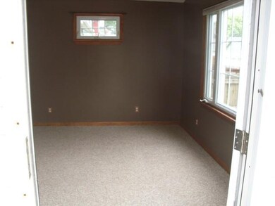 352 Bennett St, North Tonawanda, NY 14120 - photo 7