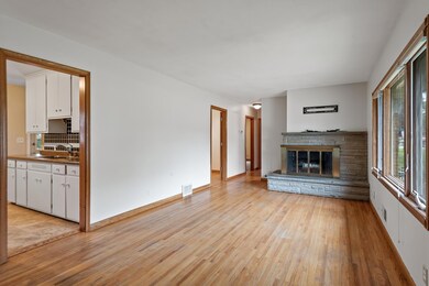 8224 Colfax Ave S, Bloomington, MN 55420 - photo 6