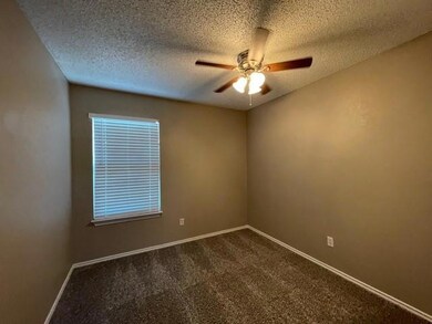 319 SE 3rd St unit 102, Grand Prairie, TX 75051 - photo 5