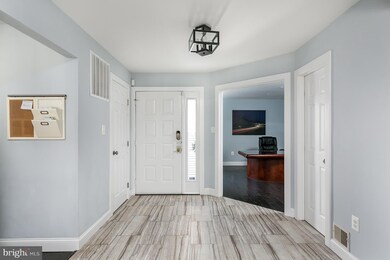 1296 Wedgewood Manor Way, Reston, VA 20194 - photo 4